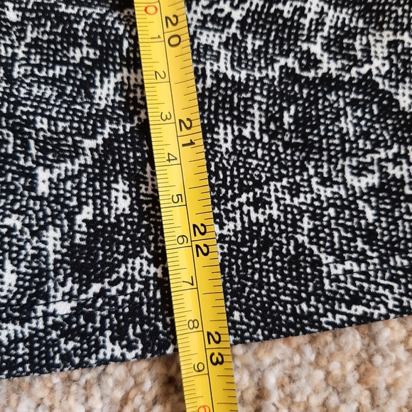 ANN TAYLOR - Rich black and white top for women - Size: S - Picture 13 of 15